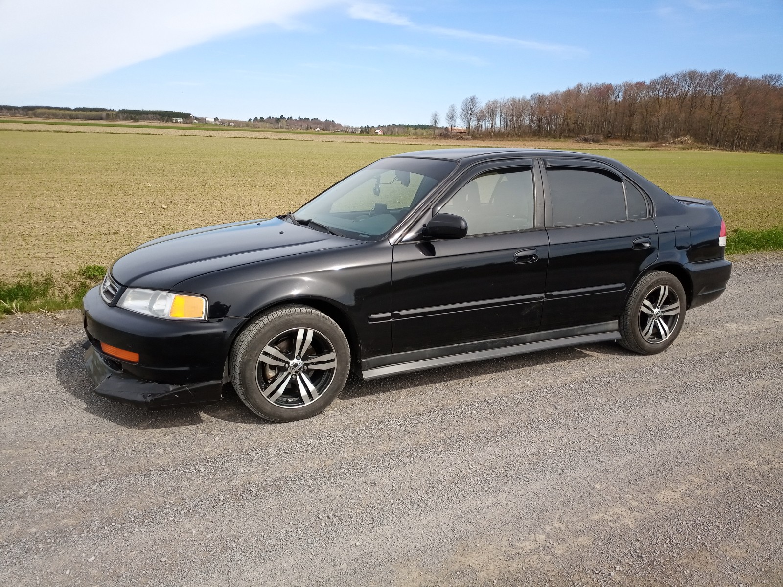 Acura EL 1999 just out of storage to start the 2020 season: new modifications include front spoiler acting as air dam, belly pan terminated by 6 degrees diffuser, in front of rear wheel deflectors, invisible upper grille block as blockage behind the grille.