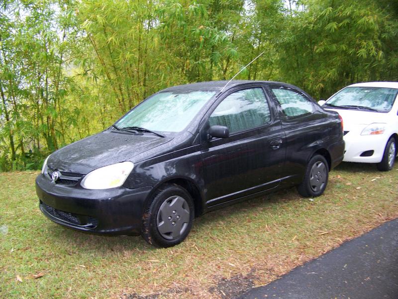 Front view with the car on the ground, it is no noticed from another car.