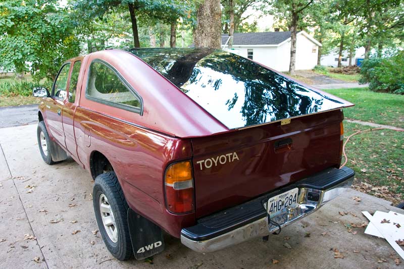 Rear view of Aeroshell when first installed.  See the exposed edges of the plexiglass hatch and the side  window framing?  Bad Bad Bad!