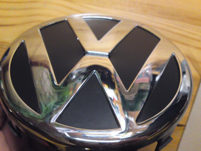 clean VW emblem